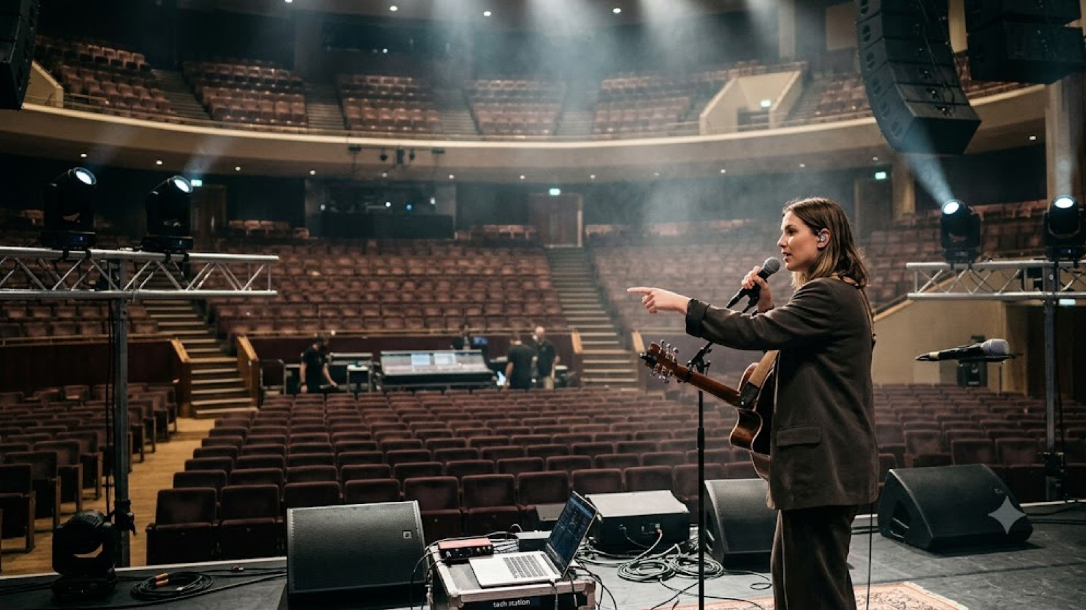 How to Manage Sound Check As a Solo Artist Playing Bigger Venues